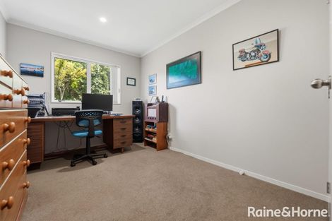Photo of property in 18 Nirmal Place, Sunnyvale, Auckland, 0612
