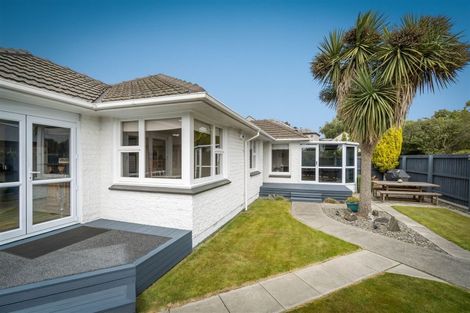 Photo of property in 19 Beatrice Place, Avonhead, Christchurch, 8042
