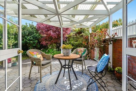 Photo of property in 11 Sandalwood Drive, Dinsdale, Hamilton, 3204