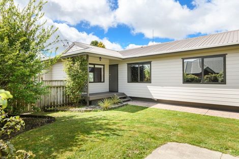 Photo of property in 125 Summerhill Drive, Fitzherbert, Palmerston North, 4410