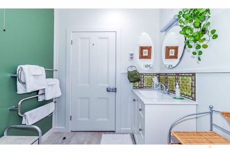 Photo of property in 2 Point Bush Road, Waimate, 7924