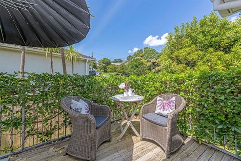 Photo of property in 5 Liston Crescent, Cockle Bay, Auckland, 2014