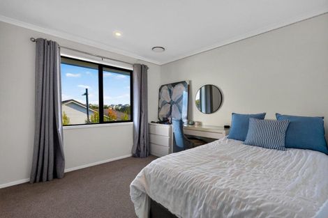Photo of property in 40 Boocock Crescent, Orewa, 0931