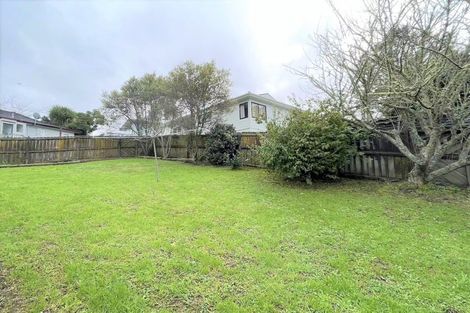 Photo of property in 90 Oreil Avenue, West Harbour, Auckland, 0618