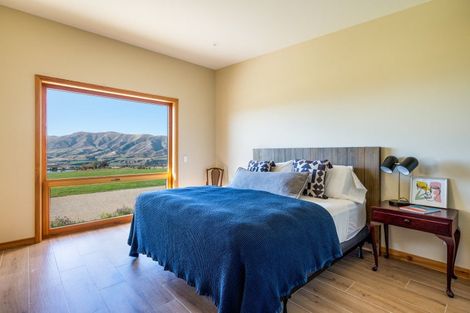 Photo of property in 2 Miharo Lane, Queensberry, Cromwell, 9383