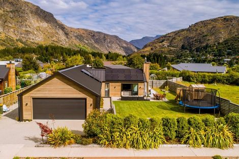 Photo of property in 7 Morepork Way, Arthurs Point, Queenstown, 9371