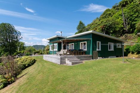 Photo of property in 84 Spencer Road, Lake Tarawera, Rotorua, 3076
