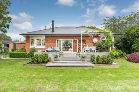 Photo of property in 16 Beaumaris Street, Outram, 9019