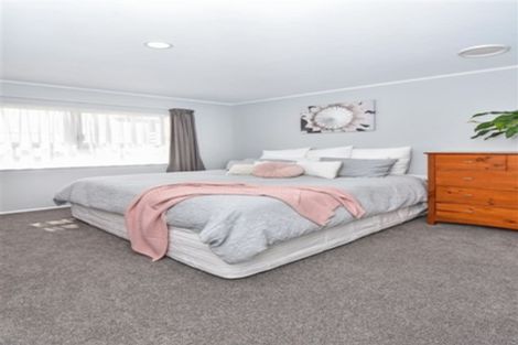 Photo of property in 17 Mellsop Avenue, Waiuku, 2123