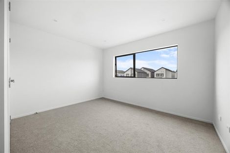 Photo of property in 143 Grove Road, Papakura, 2110