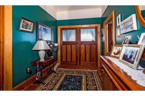 Photo of property in 12 Parsonage Road, Waimate, 7924