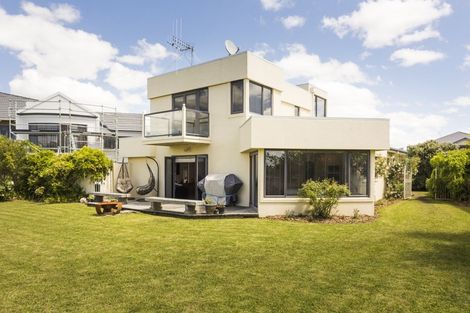 Photo of property in 31 Ruapehu Drive, Fitzherbert, Palmerston North, 4410