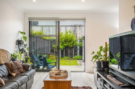 Photo of property in 19b O'meara Street, Swanson, Auckland, 0614