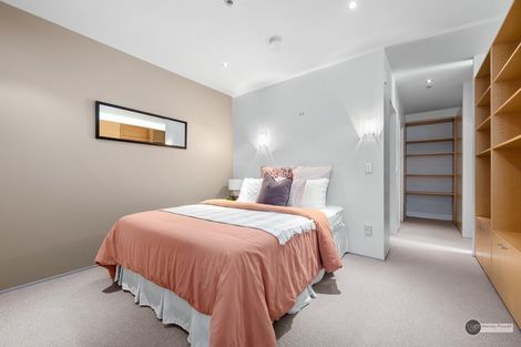 Photo of property in Sanctum Apartment, 10 Ebor Street, Te Aro, Wellington, 6011