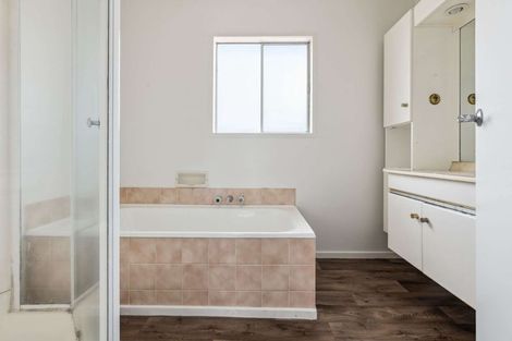 Photo of property in 34a Taylor Road, Mangere Bridge, Auckland, 2022