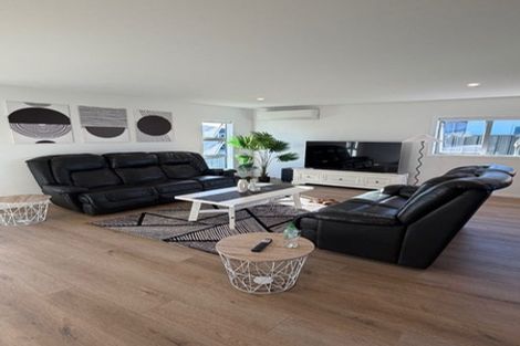 Photo of property in 19 Cassin Place, Taradale, Napier, 4112