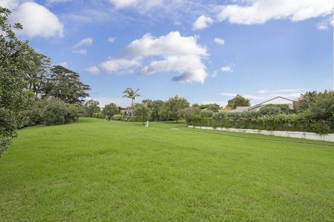 Photo of property in 22 Lochend Place, Highland Park, Auckland, 2010