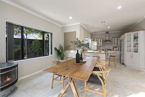 Photo of property in 7 Stoneleigh Green, Parklands, Christchurch, 8083