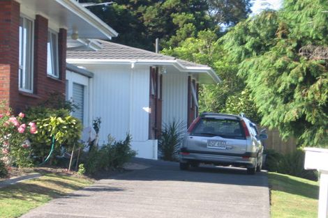 Photo of property in 2/11a Agincourt Street, Glenfield, Auckland, 0629