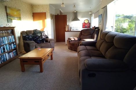 Photo of property in 85 Baylands Drive, Newlands, Wellington, 6037