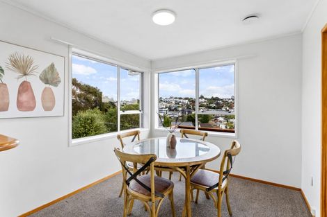 Photo of property in 14 Kallista Place, Browns Bay, Auckland, 0630