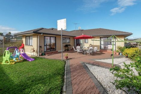 Photo of property in 2 Ballycullanie Place, Dannemora, Auckland, 2016