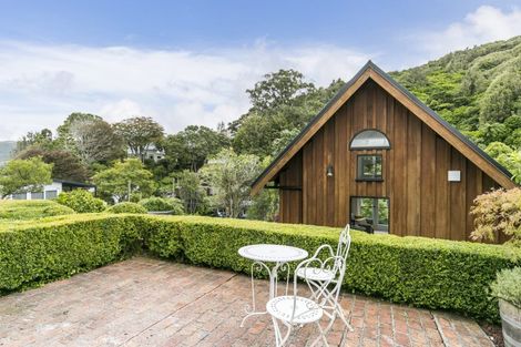 Photo of property in 51 Simla Crescent, Khandallah, Wellington, 6035