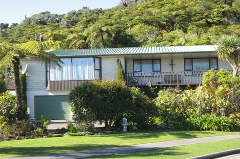 Photo of property in 25 Loris Place, Karoro, Greymouth, 7805