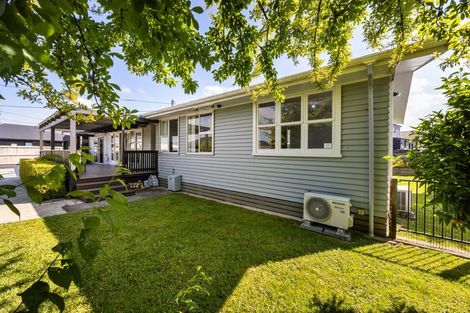 Photo of property in 13 Kingsley Street, St Andrews, Hamilton, 3200