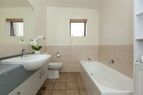 Photo of property in 13/1 Marine Parade, Paraparaumu Beach, Paraparaumu, 5032