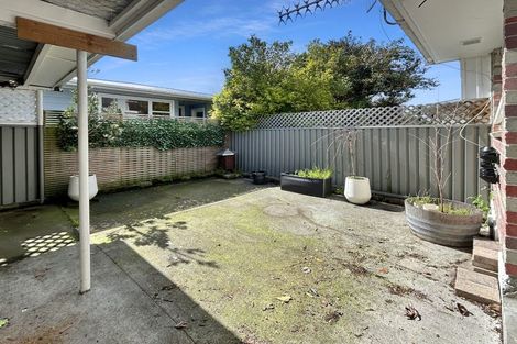Photo of property in 2 Park Road, West End, Palmerston North, 4412