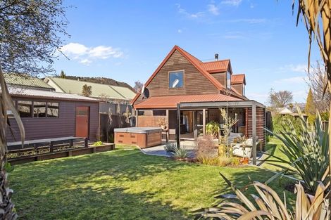 Photo of property in 3 Mount Iron Drive, Wanaka, 9305