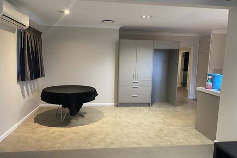 Photo of property in 21 Mexted Terrace, Tawa, Wellington, 5028