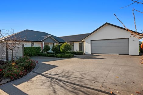 Photo of property in 16 Warhorse Gate, Halswell, Christchurch, 8025