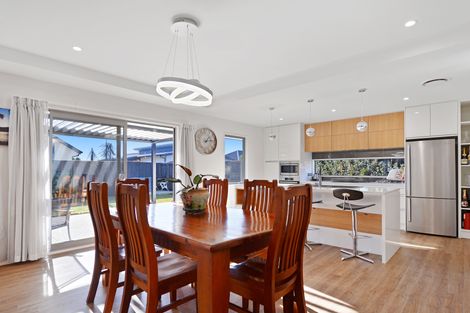 Photo of property in 16 Warhorse Gate, Halswell, Christchurch, 8025