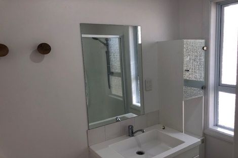 Photo of property in 39 Paynters Avenue, Strandon, New Plymouth, 4312