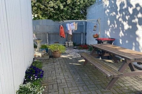 Photo of property in 2/1305 Cardiff Place, Mayfair, Hastings, 4122