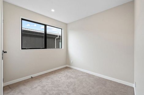 Photo of property in 21 Pohewa Road, Silverdale, 0932