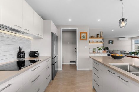 Photo of property in 2 Park Crescent, Mangawhai Heads, Mangawhai, 0505