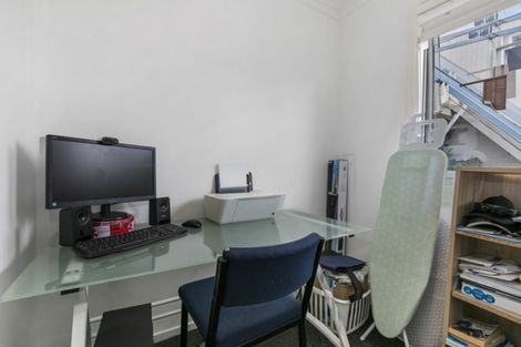 Photo of property in 52 Shakespear Road, Army Bay, Whangaparaoa, 0930