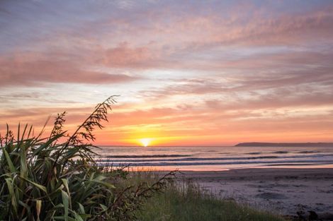 Photo of property in 22 Pukenui Drive, Mahia, 4198