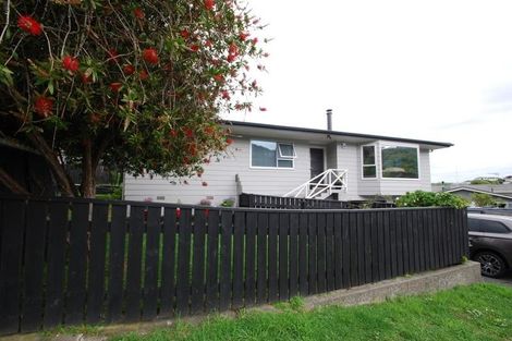 Photo of property in 18 Yarrow Place, Papakowhai, Porirua, 5024