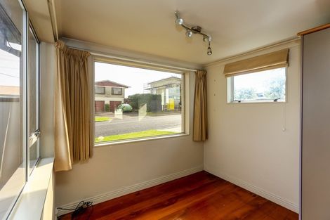 Photo of property in 4 Mclean Street, Strandon, New Plymouth, 4312
