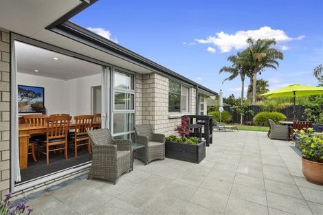 Photo of property in 31 Leet Crescent, Papamoa Beach, Papamoa, 3118