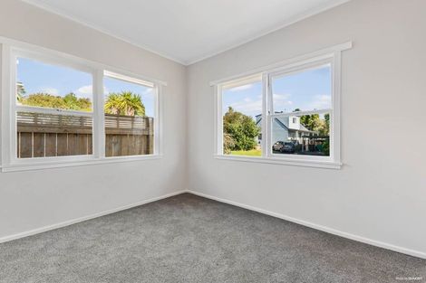 Photo of property in 26 Bond Crescent, Forrest Hill, Auckland, 0620