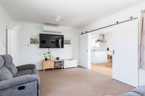 Photo of property in 50 Huxley Street, Pahiatua, 4910