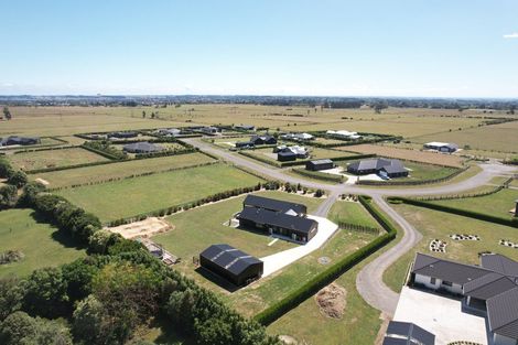 Photo of property in 18 Oriwa Lane, Levin, 5571