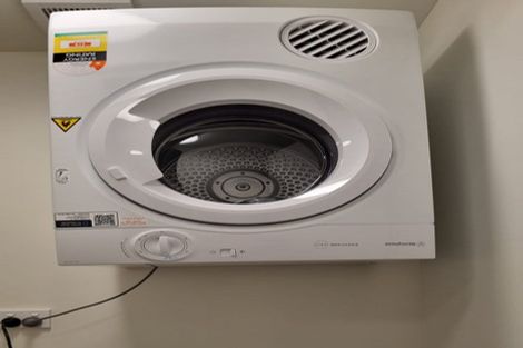 Photo of property in 3/63 Tiketike Way, Brooklyn, Wellington, 6021