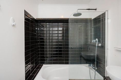 Photo of property in 11 Kettle Avenue, Awapuni, Palmerston North, 4412