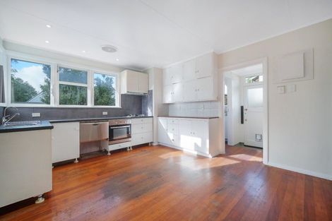 Photo of property in 1/6 Greenslade Crescent, Northcote, Auckland, 0627